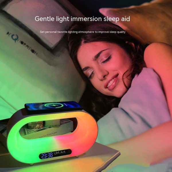 Lámpara de escritorio con luz nocturna LED multifunción 3 en 1, control por aplicación, ambiente RGB, cargador inalámbrico multifuncional inteligente, reloj despertador - Image 2